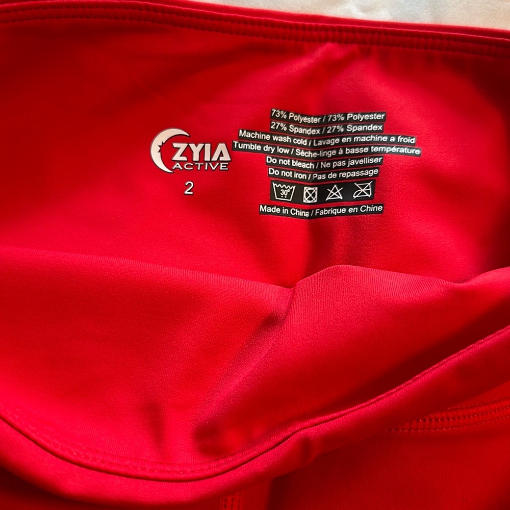New Zyia activewear pants size 2